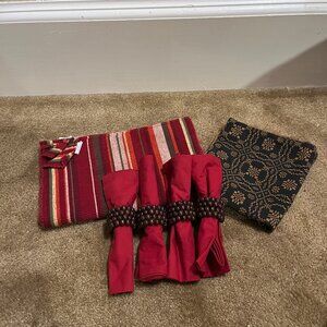 Set of 4 Mainstays placemats w/ cloth napkins & wooden rings